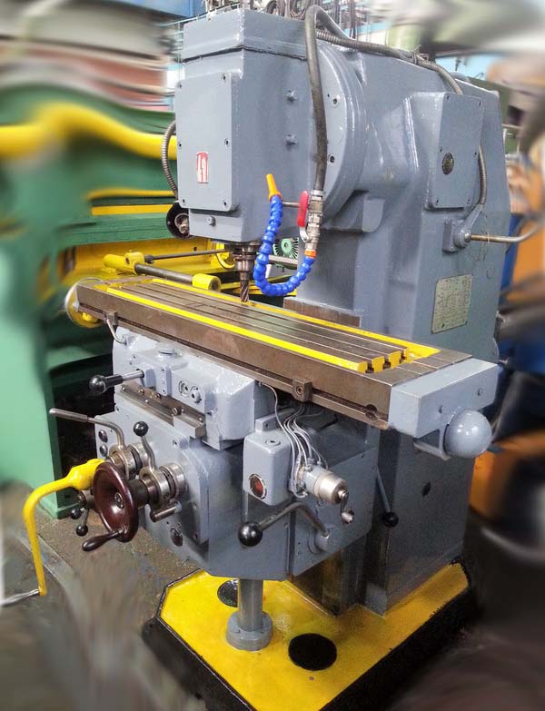 6Р11 Загальний вигляд  вертикального консольно-фрезерного верстата